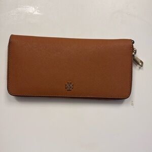 Tory Burch wallet